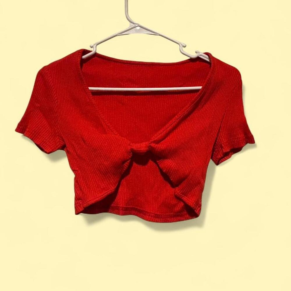 Red crop top size medium - Picture 1 of 2